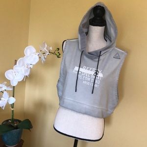 Reebok gray crop hooded top size XL